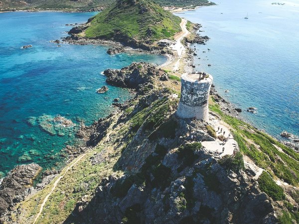 Quels sont les enjeux de la conservation du patrimoine naturel ?